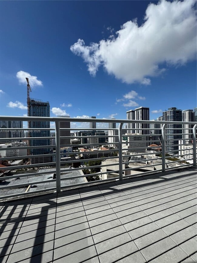 Building Photo - 234 NE 3rd St Unit LPH05