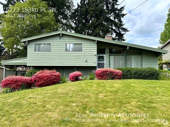 Building Photo - 5223 193rd Pl SW Rental