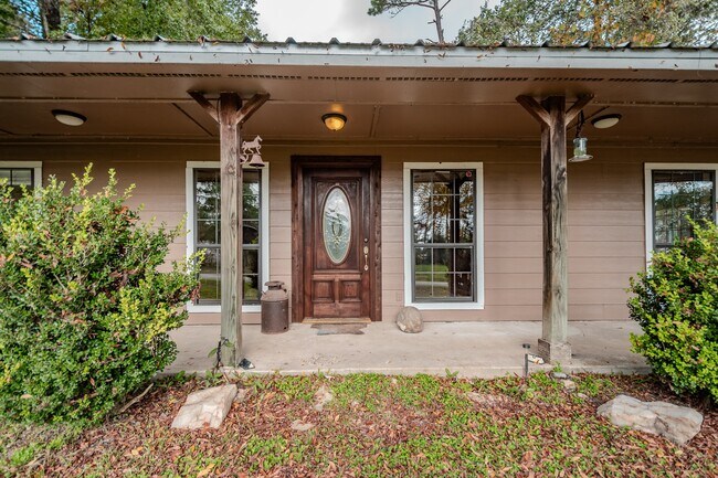 Photo - 521 Northwood Dr