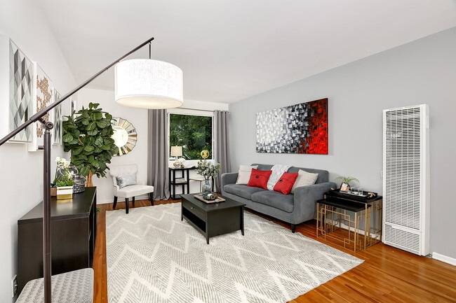 Photo - 2427 Centinela Ave Condo Unit #G