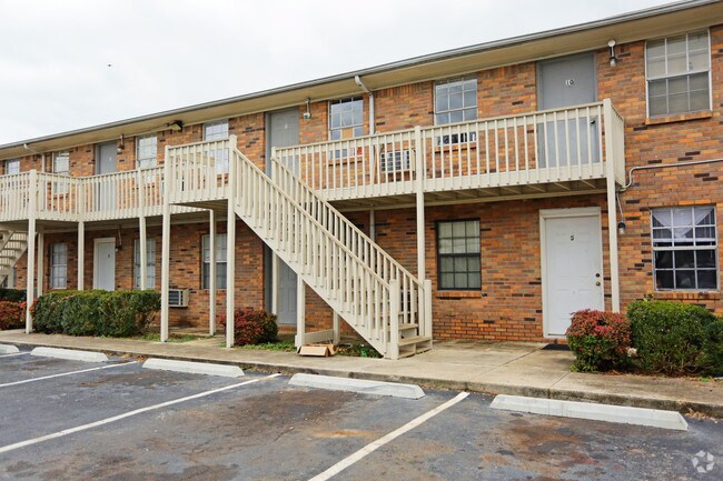 Wedgewood Apartments - Wedgewood Apartments