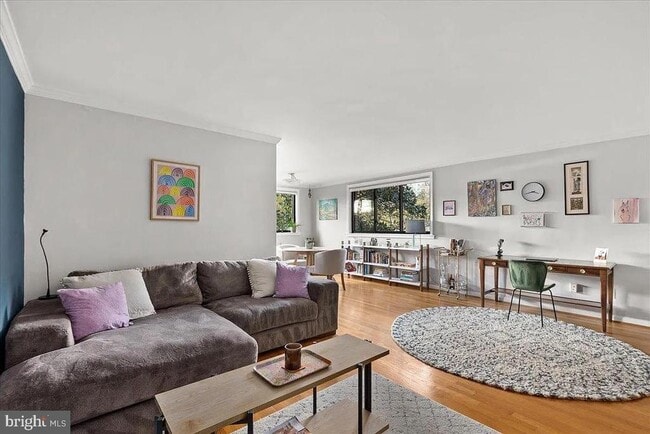 Photo - 2725 39th St NW Apartment Unit 315