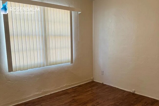Photo - 1701 N Village Dr Unidad 1701