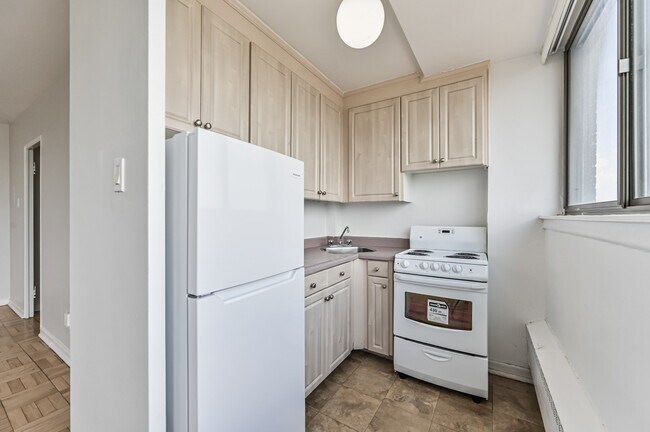 Photo - Skyliner Unit 00706