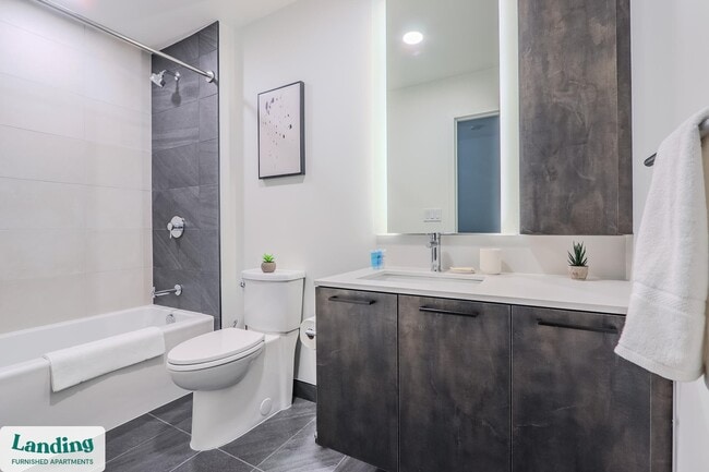 Photo - 632 Howard Rd SE Unidad 1030