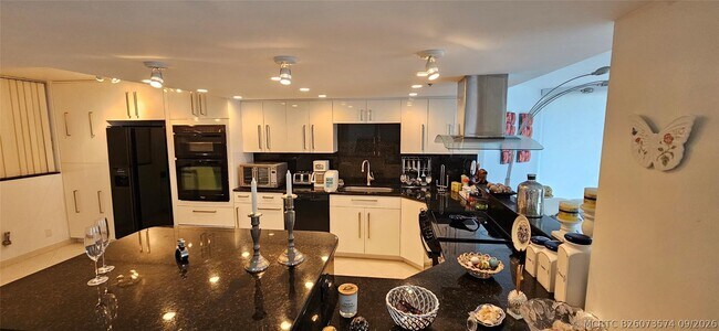 2575 S Ocean Blvd Unit 107S