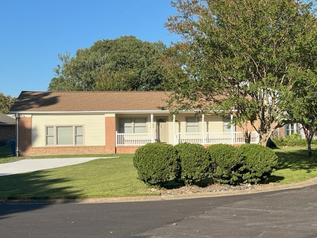 Building Photo - 5708 Paiute Rd Rental