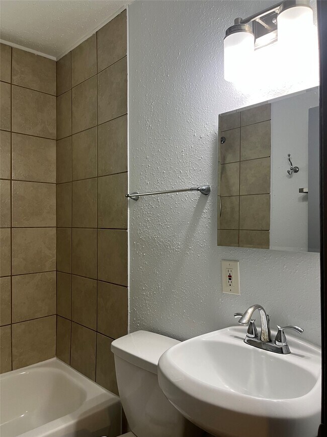 4010 Feagan St Unit 7
