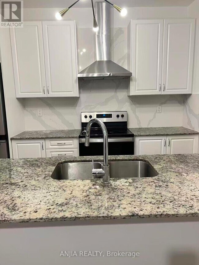 Photo - 119 Markland St