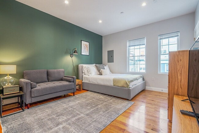Photo - 309 Sumner St