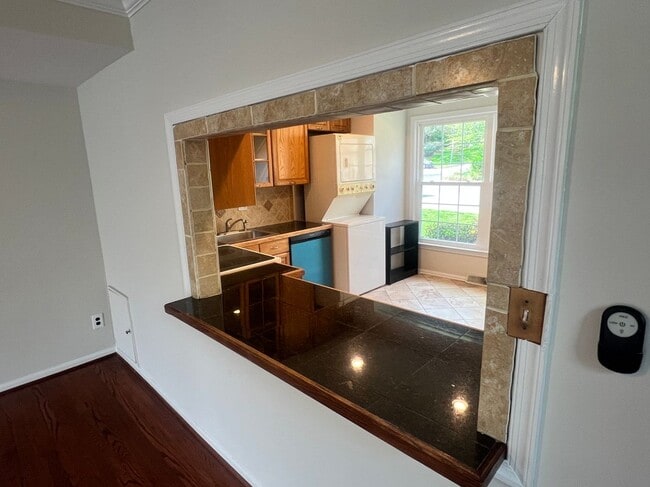 Photo - 516 Meadow Hall Dr