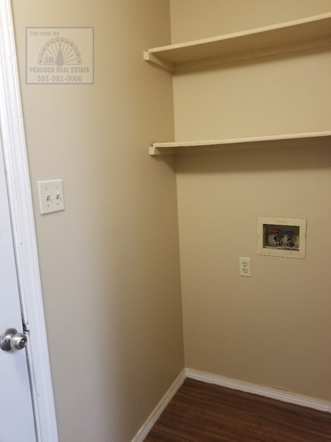 Photo - 20 Fieldcrest Ln