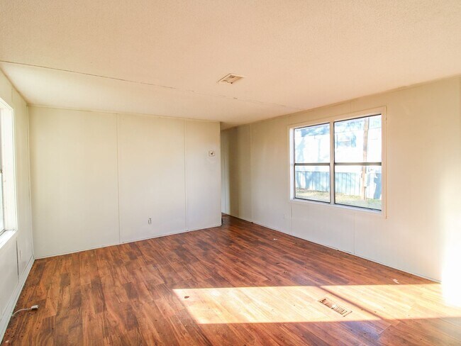 Photo - Great Location in Pulaski, TN