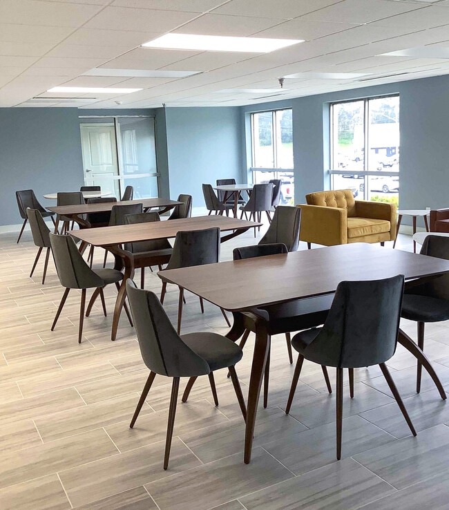 Birchwood at Main - Lounge