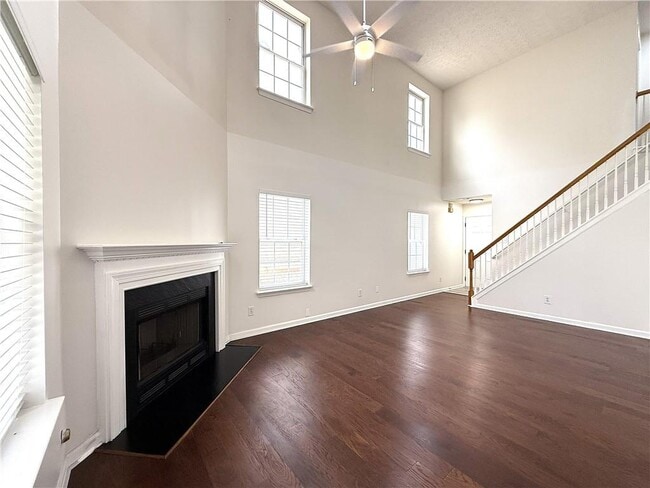 Photo - 2150 Lexington Ln