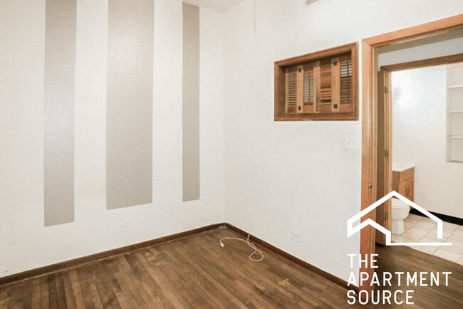 Photo - 875 W Lill Ave Unit B3