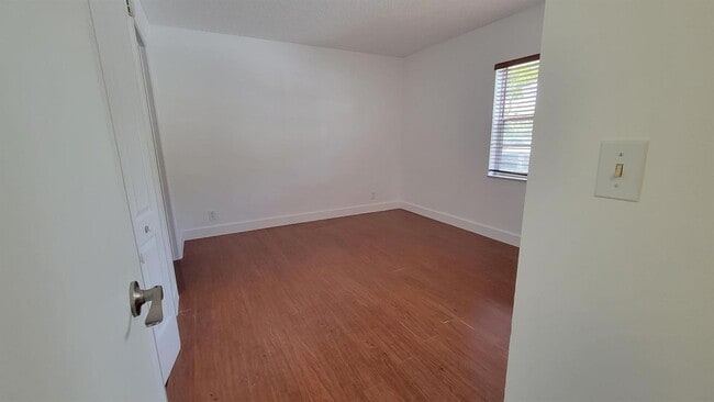 Photo - 3712 N University Dr Unidad 3712