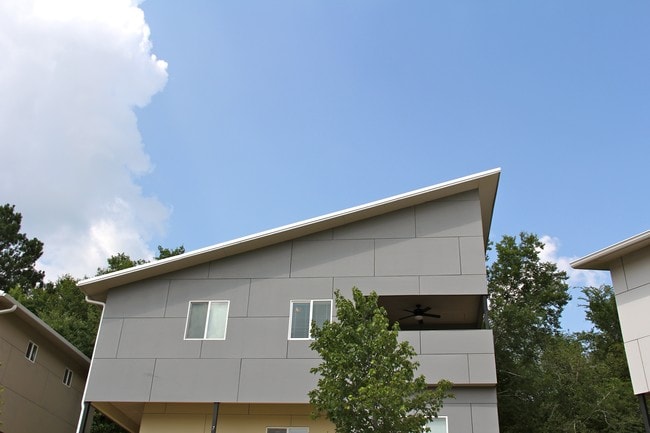Photo - 1030 Dr Martin Luther King Pky