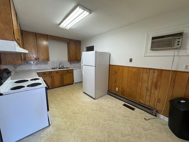 Photo - 2 bed/ 1 bath duplex with Carport
