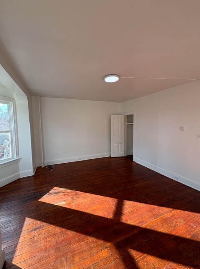 Photo - COMING SOON! 3 Bedroom Apartment - York City SD