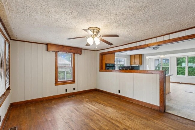 Photo - 3024 Bob Cox Rd