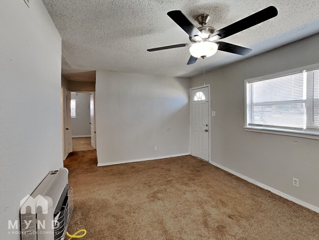 915 Woodrow Rd