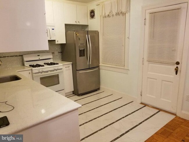 Photo - 2700 16th St S