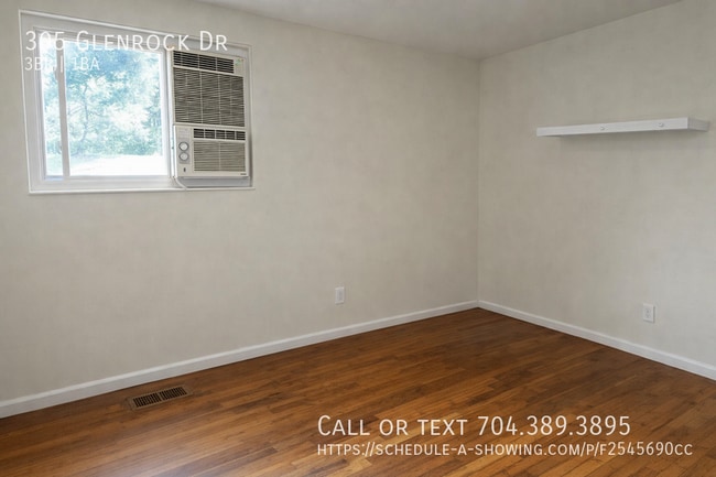 Photo - 305 Glenrock Dr