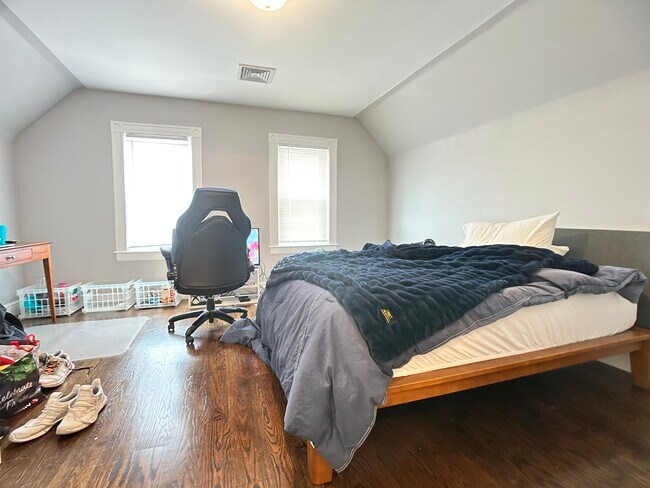 Photo - 24 Pearson Rd Unit 3