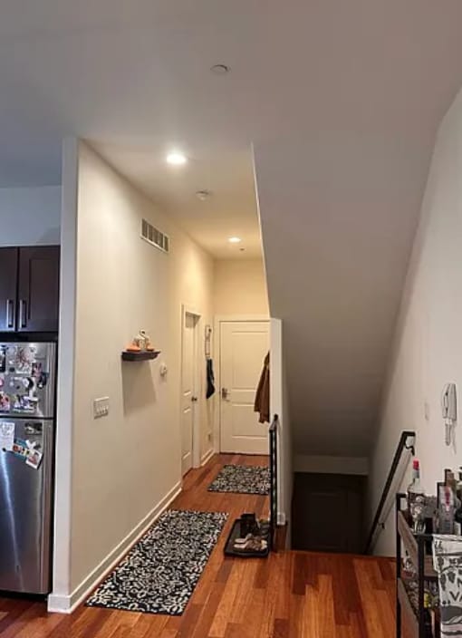 Photo - 1827 Vineyard St