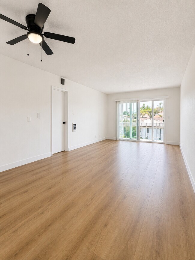 Photo - 347 E. Plymouth Inglewood, CA 90302