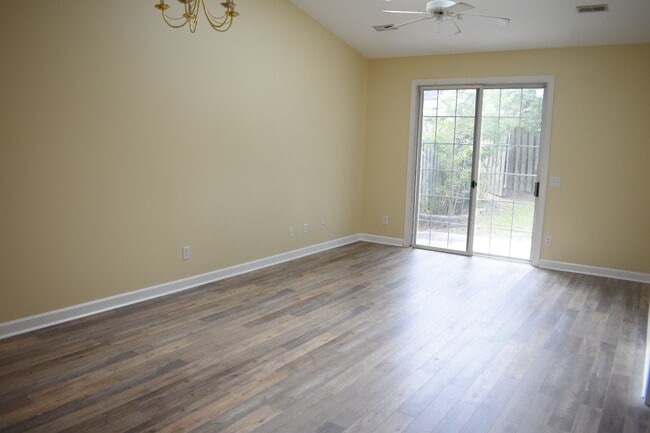 Photo - 5006 Carleton Dr