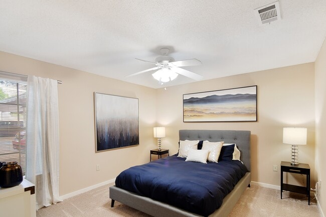 Photo - Lexington Pointe Apartment Homes