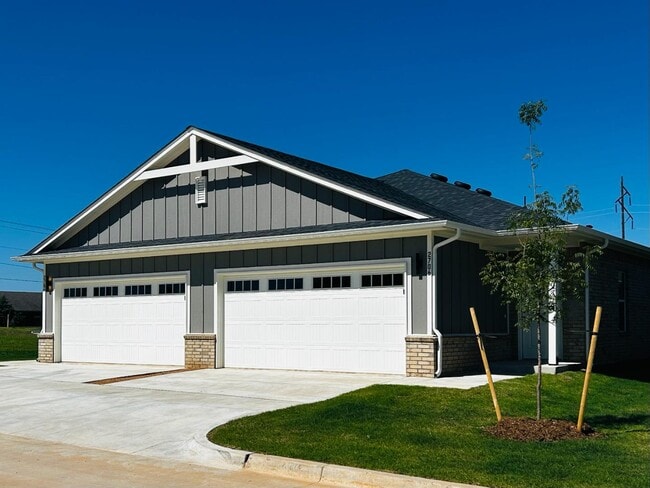Building Photo - 2704 Belmont Rd Rental