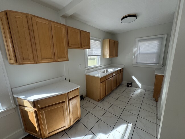 Photo - 609 Harwood Ct