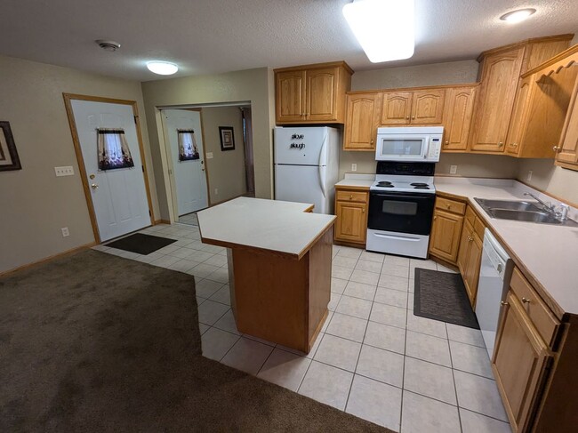 Photo - 507 19th St NE