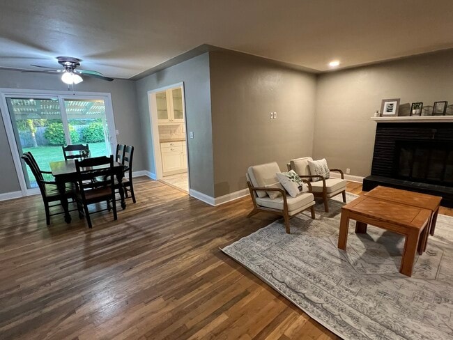 Building Photo - 776 Dearborn Ave NE