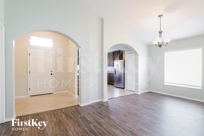 Photo - 850 Terranova Rd