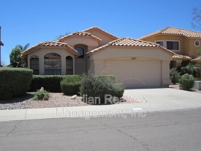 Building Photo - 5941 E Kelton Ln