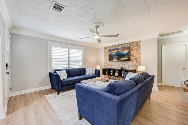 Building Photo - 1207 Archer St