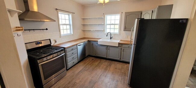 Photo - 3 bed, 2.5 bath home for rent.
