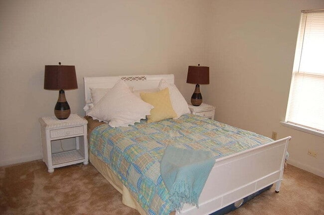 Photo - "Charming 2-Bedroom Apartment Retreat in M...