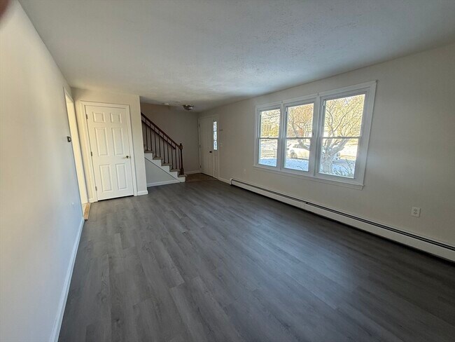 Photo - 11 Julian Ln