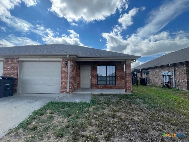 3702 Dustin Ct
