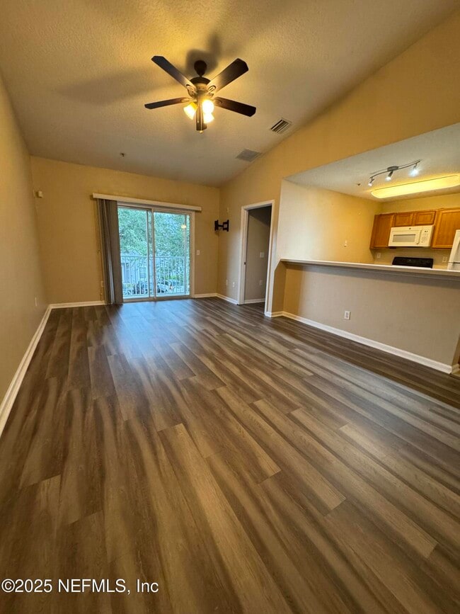 Photo - 6093 Maggies Cir Unit 113