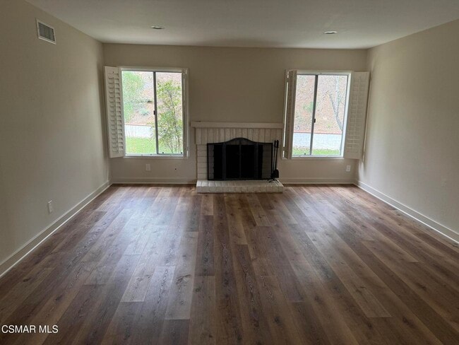 Photo - 2881 Lodgewood St