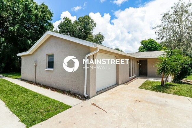 Photo - 3 Bedroom Pet-Friendly Home in New Port Richey, FL with Main Street Renewal