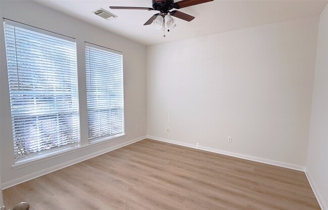 Photo - 8610 Rising Oak Ln