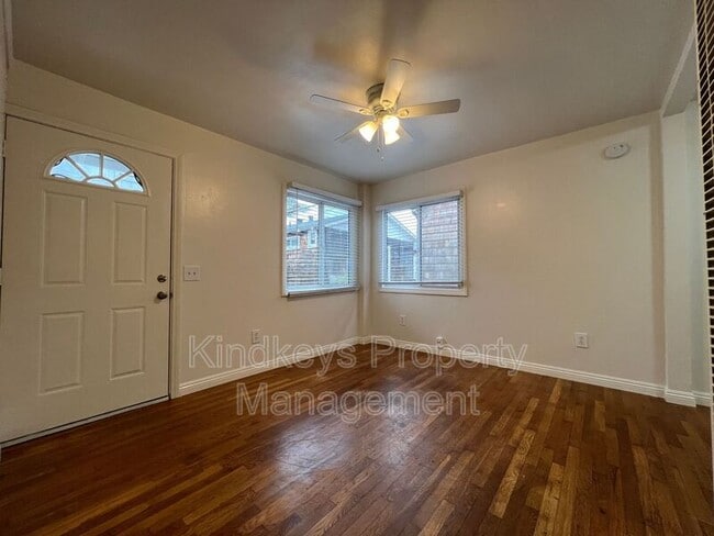 Photo - 5046.5 Muir Ave