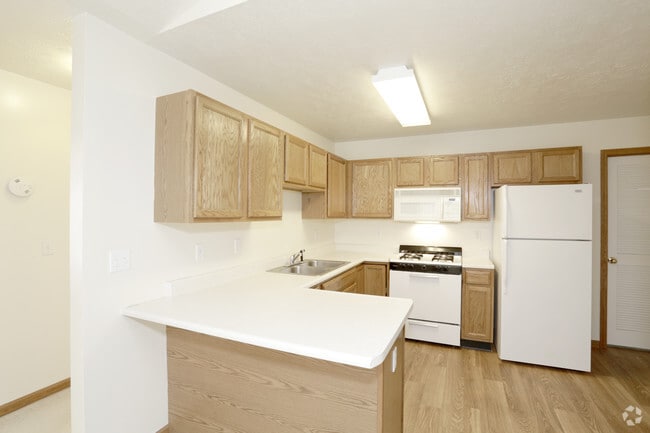 2 Bedroom 1 Bath - Kitchen